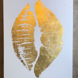 Gold Lips Wall Decor